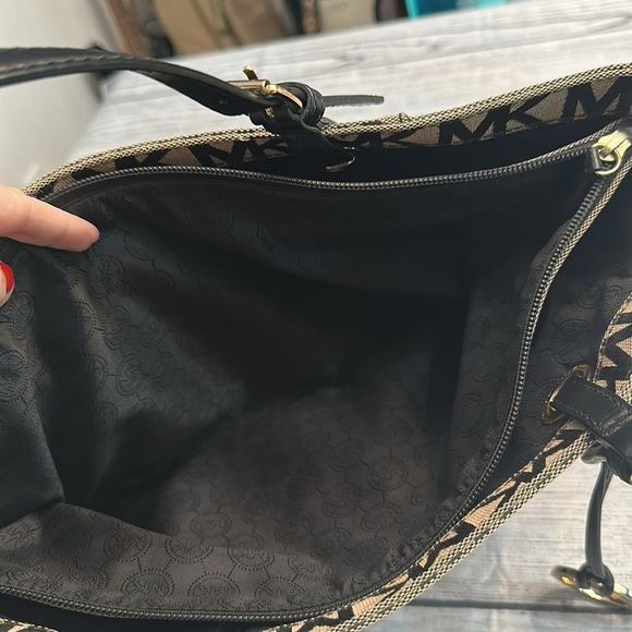 Michael Kors Vintage Canvas Tote - Picture 3 of 11